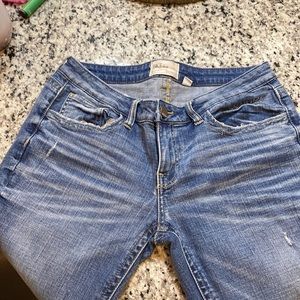 Buckle BKE Stella bootcut low rise size 28L